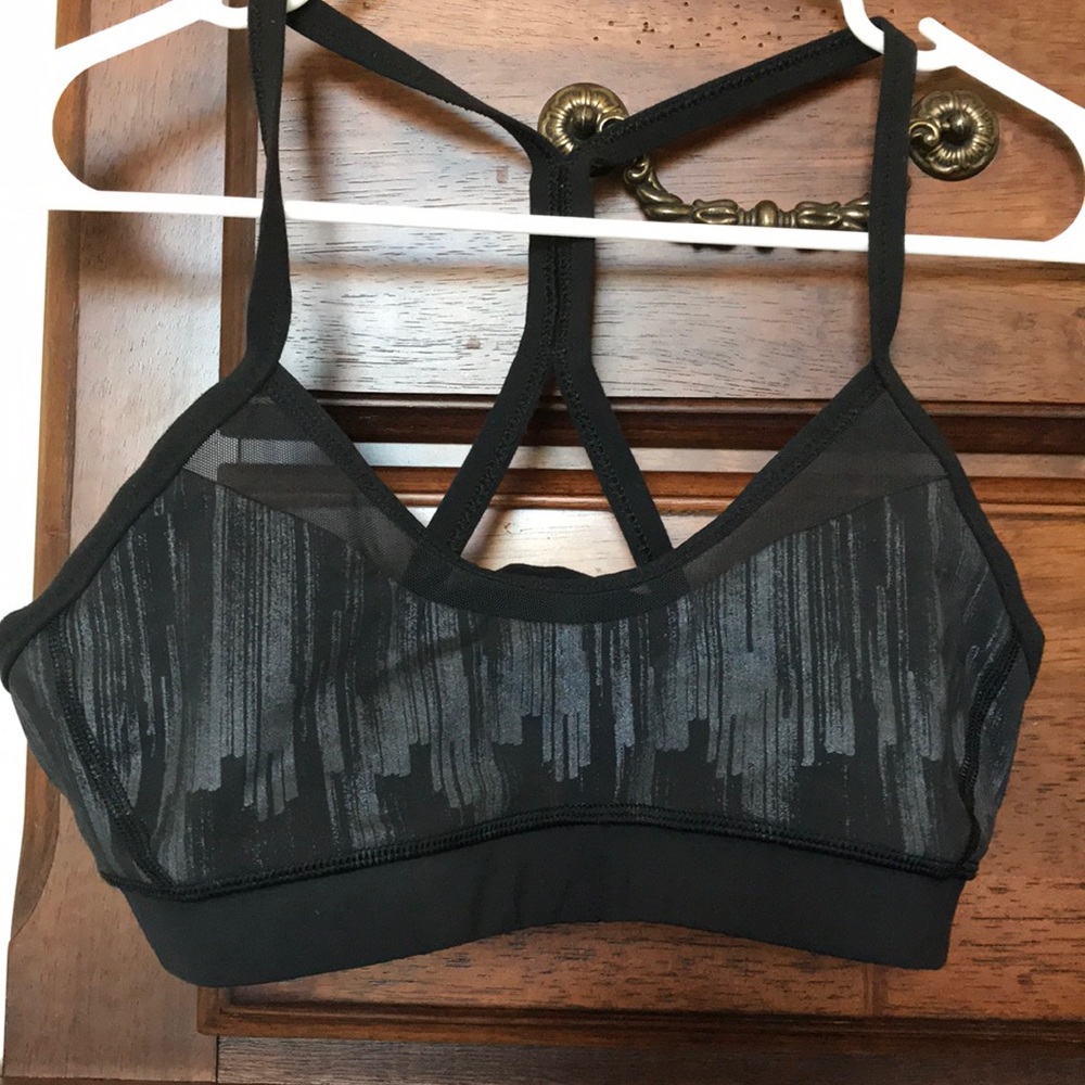 Lululemon sports bras: THREE included!
